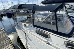 Lyoness 37ft Hunter Yacht For Sale