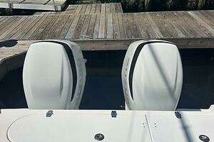 2000 Century 3100 Center Console thumbnail 4