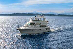 2001 Hatteras Cockpit Motoryacht thumbnail 33