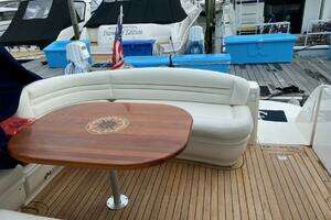 2006 Sea Ray 44 Sundancer thumbnail 8