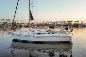 Plan Sea  38ft Hunter Yacht For Sale