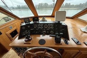 Qui Si Sana 52ft Jefferson Yacht For Sale