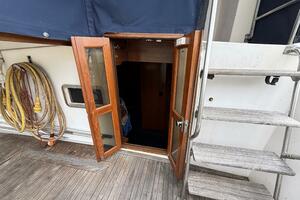 Qui Si Sana 52ft Jefferson Yacht For Sale