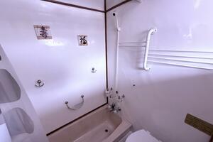Qui Si Sana 52ft Jefferson Yacht For Sale