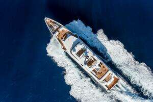 2020 Majesty Yachts 140 thumbnail 6