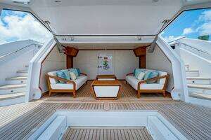2020 Majesty Yachts 140 thumbnail 19