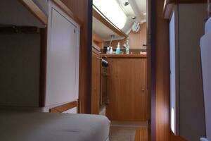 2016 Catalina 445 thumbnail 32