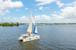 38ft Fountaine Pajot Yacht For Sale