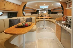 Clean Getaway 31ft Chaparral Yacht For Sale