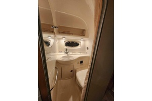 Clean Getaway 31ft Chaparral Yacht For Sale