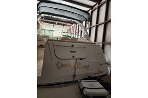 Clean Getaway 31ft Chaparral Yacht For Sale