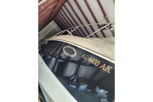 Clean Getaway 31ft Chaparral Yacht For Sale