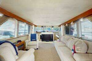 1974 Hatteras Motor Yacht thumbnail 17