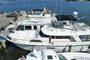 1974 Hatteras Motor Yacht thumbnail 11