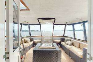 1974 Hatteras Motor Yacht thumbnail 23