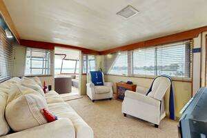 1974 Hatteras Motor Yacht thumbnail 21