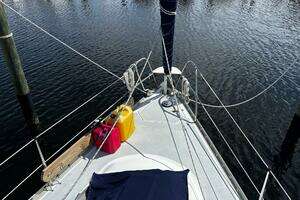 1993 Hunter 33.5 thumbnail 7