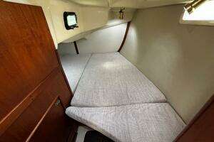1993 Hunter 33.5 thumbnail 22