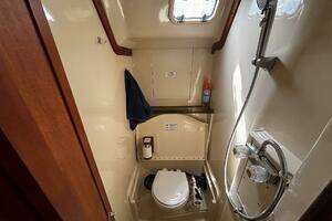 1993 Hunter 33.5 thumbnail 24