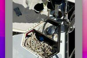 1993 Hunter 33.5 thumbnail 8