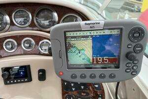 2002 Sea Ray 280 Sundancer thumbnail 13