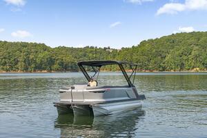 25ft Manitou Yacht For Sale