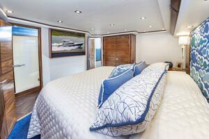 Fins Up 72ft Viking Yacht For Sale