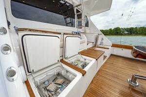 Fins Up 72ft Viking Yacht For Sale