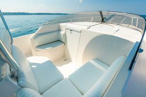 33ft Intrepid Yacht For Sale