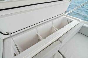 2006 Viking 61 Convertible thumbnail 71