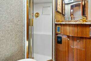 2006 Viking 61 Convertible thumbnail 27