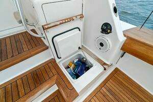 2006 Viking 61 Convertible thumbnail 53