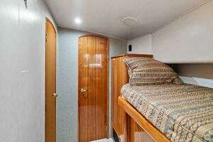 2006 Viking 61 Convertible thumbnail 35