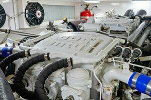 2006 Viking 61 Convertible thumbnail 46
