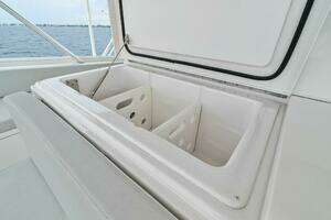 2006 Viking 61 Convertible thumbnail 72