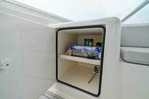 2006 Viking 61 Convertible thumbnail 69