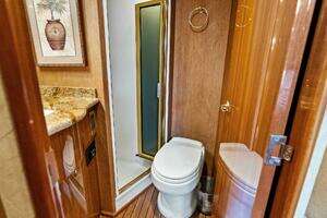 2006 Viking 61 Convertible thumbnail 21