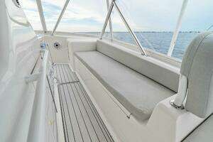 2006 Viking 61 Convertible thumbnail 66
