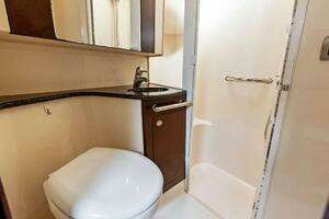 2007 Sea Ray 44 Sedan Bridge thumbnail 25