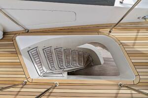 NOAH’S Worth Avenue Yachts