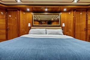 2004 Ferretti 94 Motor Yacht