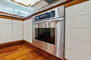 2004 Ferretti 94 Motor Yacht