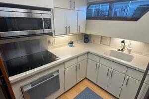LiLa Blue 54ft Hatteras Yacht For Sale