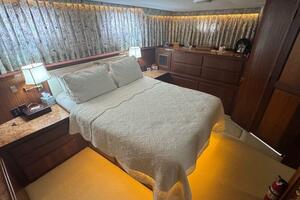 LiLa Blue 54ft Hatteras Yacht For Sale