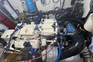LiLa Blue 54ft Hatteras Yacht For Sale