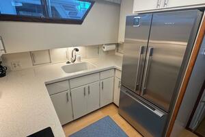 LiLa Blue 54ft Hatteras Yacht For Sale