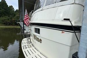 LiLa Blue 54ft Hatteras Yacht For Sale