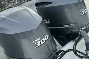 Just A Few Friends II 30ft Sea Hunt Yacht For Sale