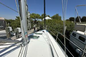 Cool Breeze 33ft Beneteau Yacht For Sale