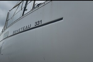 Cool Breeze 33ft Beneteau Yacht For Sale